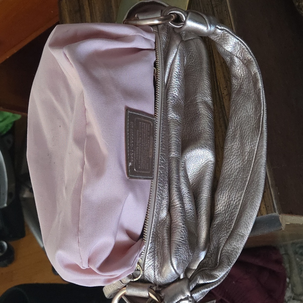 Coach Parker 2008 13465 Shoulderbag Rosegold Metallic Leather $399 Retail GUC - Picture 12 of 16